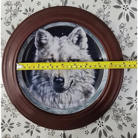 Vintage 1995 Bradford Exchange Mystic Spirit “Arctic Nights” Wolf Plate Framed - Picture 10 of 16